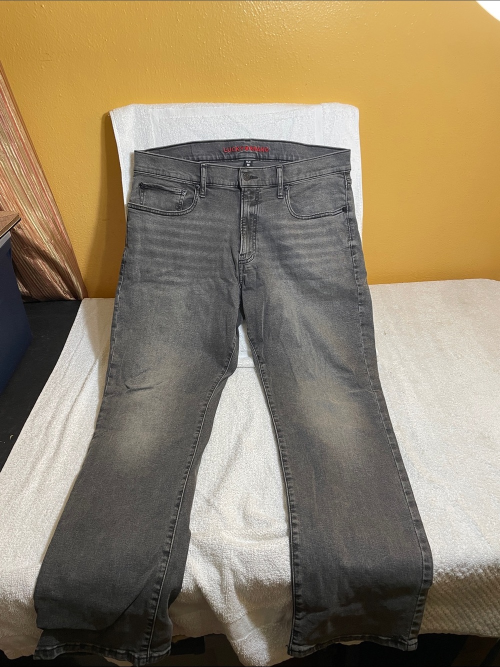 Lucky Brand Men's Gray Bootcut Jeans